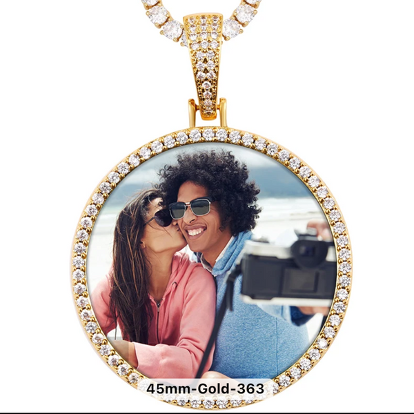 CIRCLEMOISSANITE PICTURE PENDANT