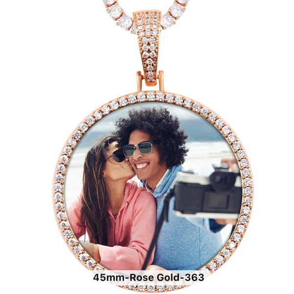 CIRCLEMOISSANITE PICTURE PENDANT