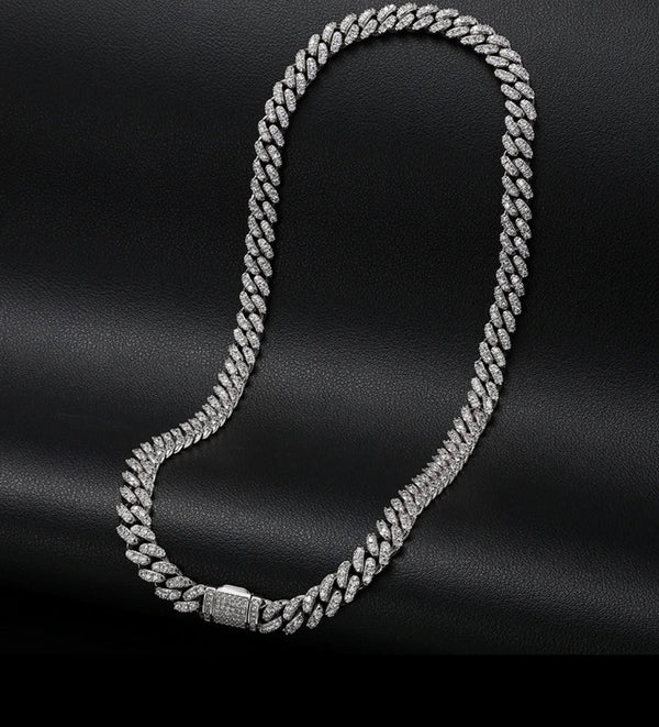 18" 925S VVS MOISSANITE 8.5MM CUBAN LINK CHAIN-WHITE GOLD